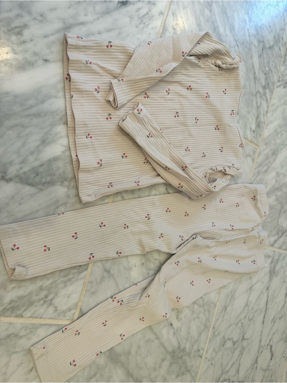 H&M Cream Ribbed Cherry-Print Set - Picture 3 of 3